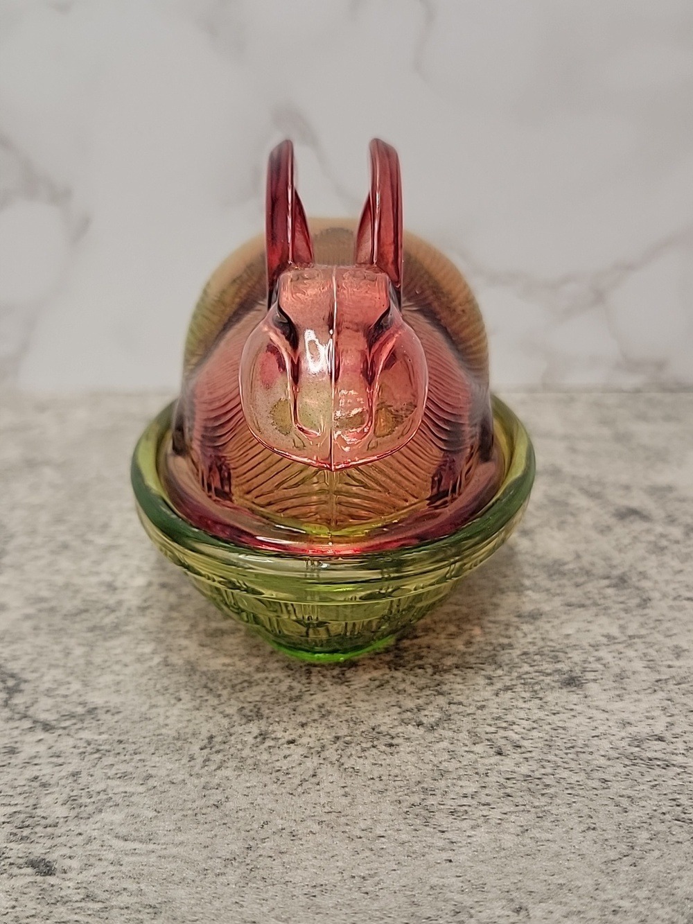 Red and Green Glass bunny rabbit on a nest - Picture 2 of 11
